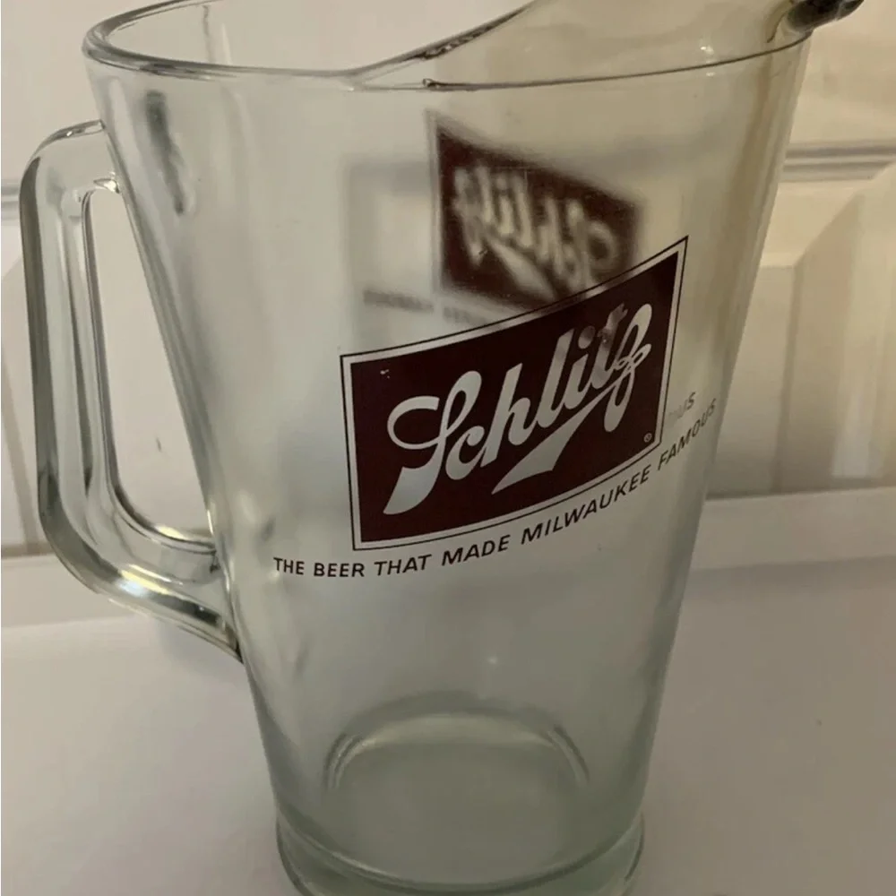Vtg Schlitz Glass Beer Pitcher‎ - Clear the beer that made Milwaukee famous